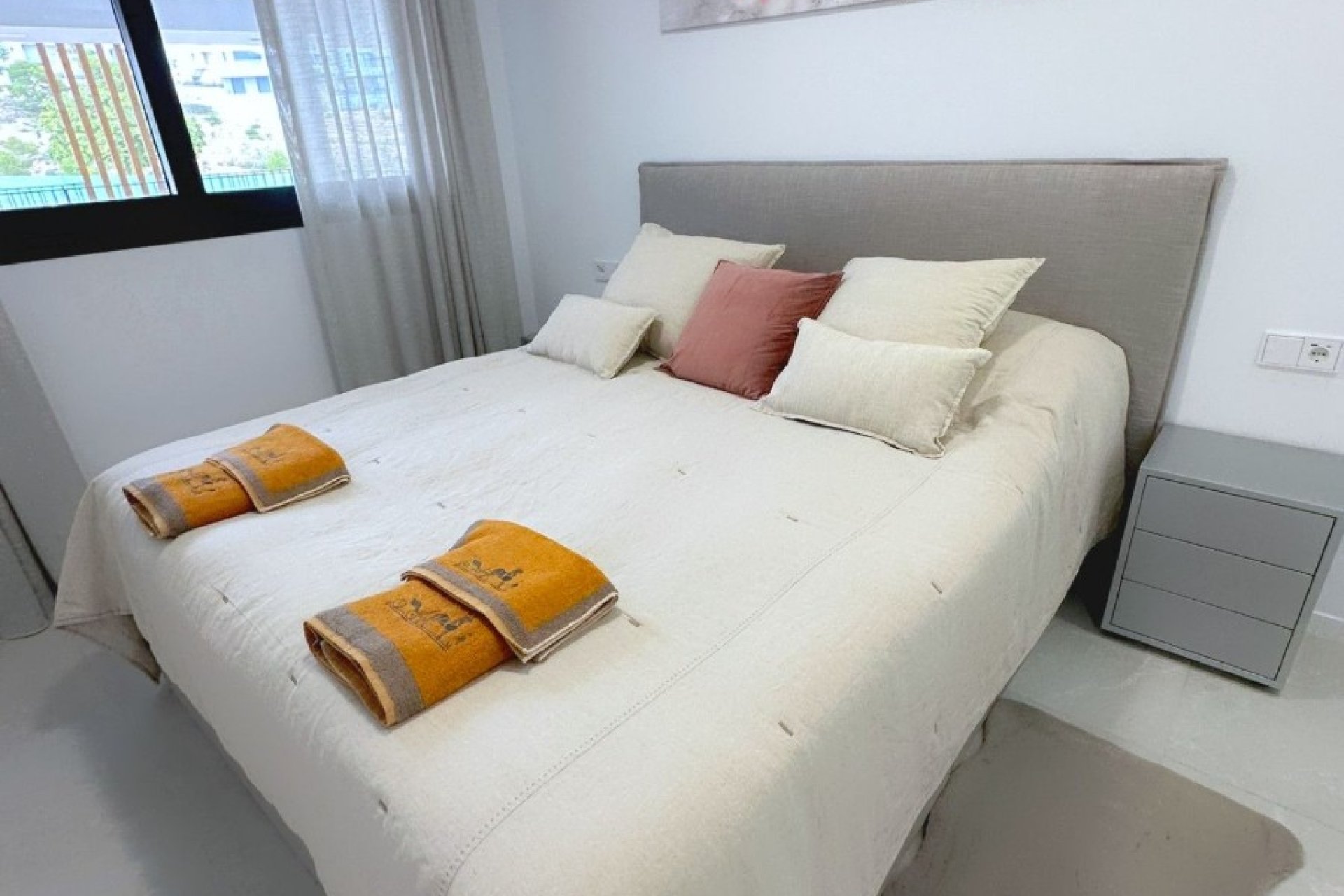 Resale - apartment -
Finestrat