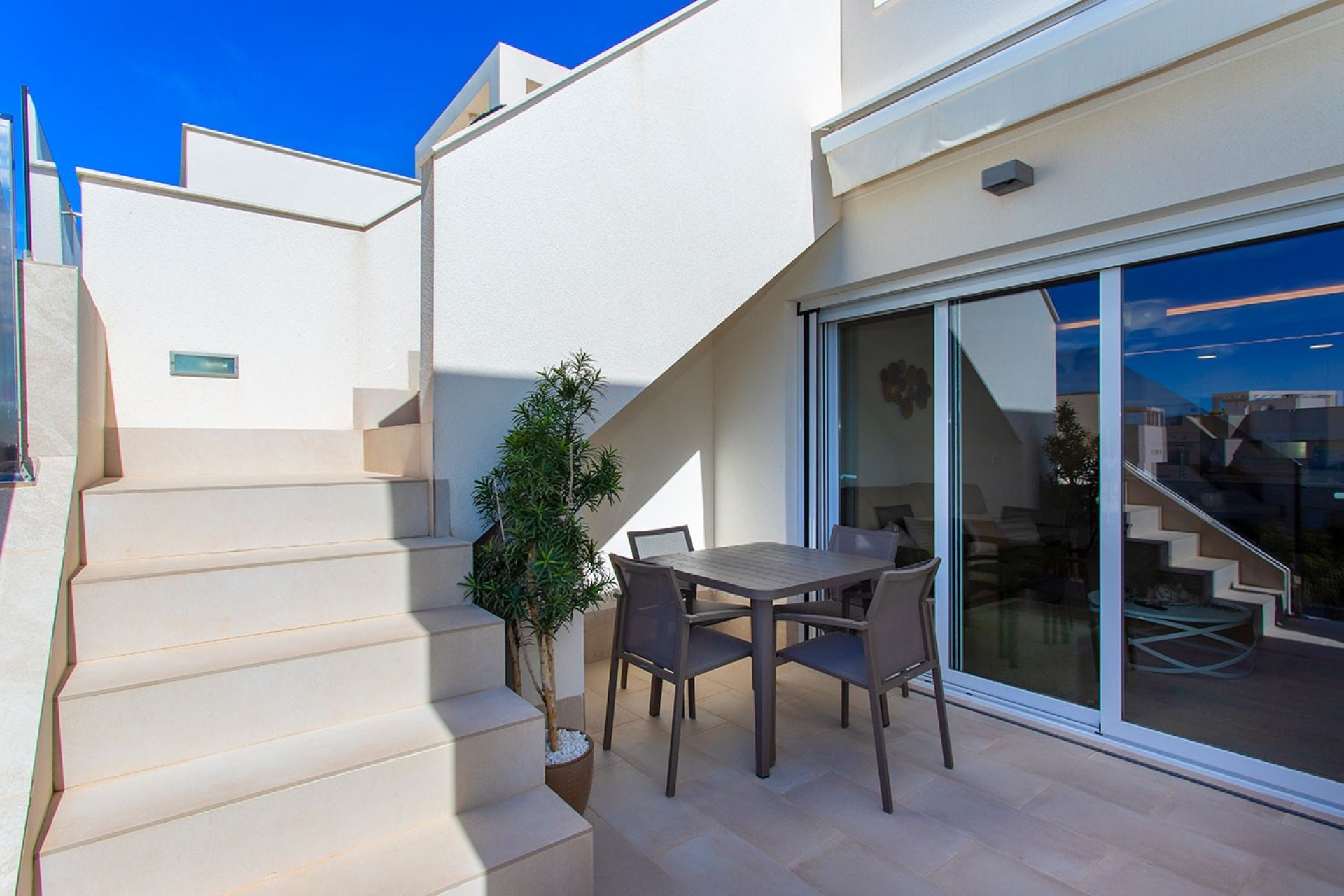 Resale - apartment -
Guardamar del Segura - El Raso