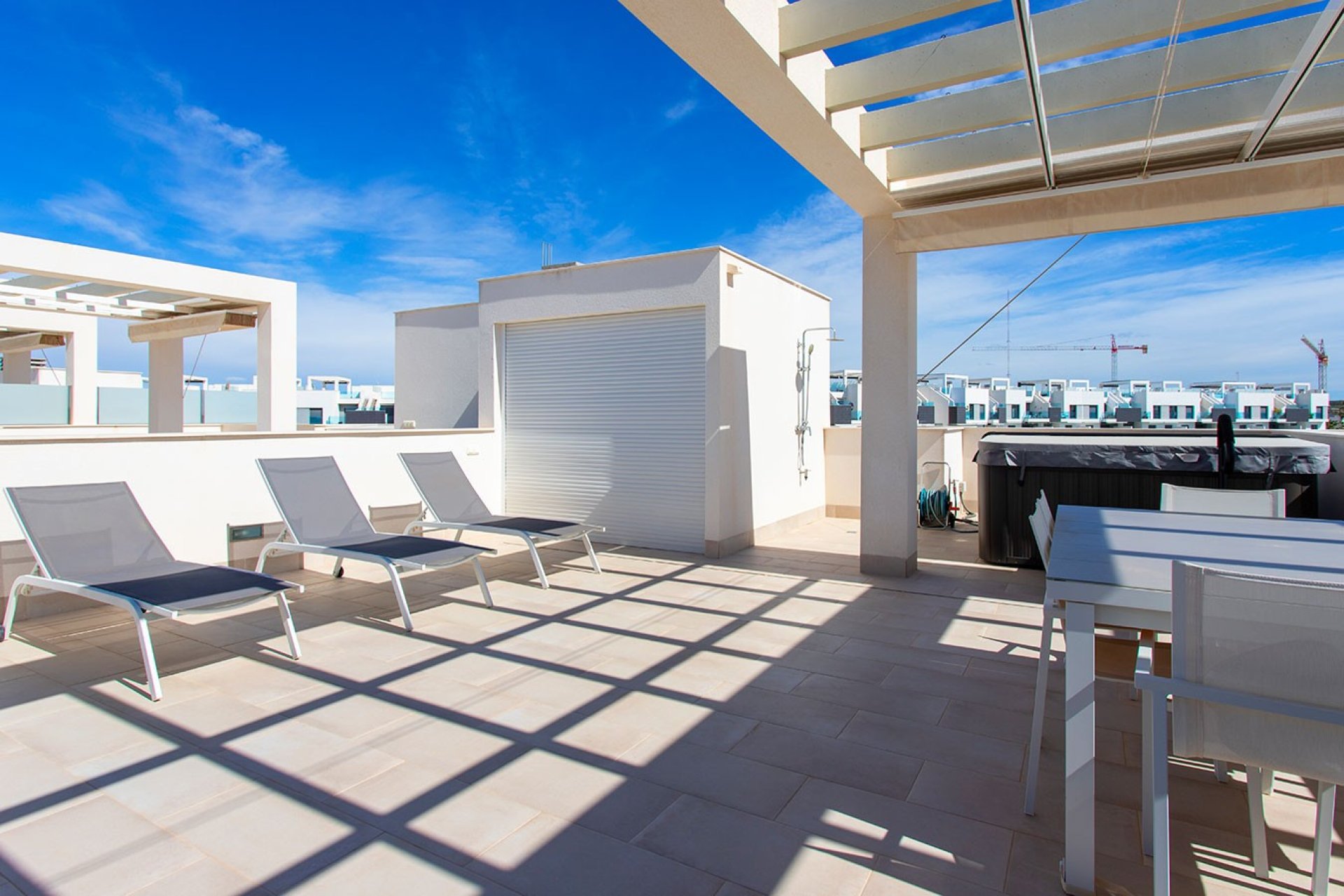 Resale - apartment -
Guardamar del Segura - El Raso