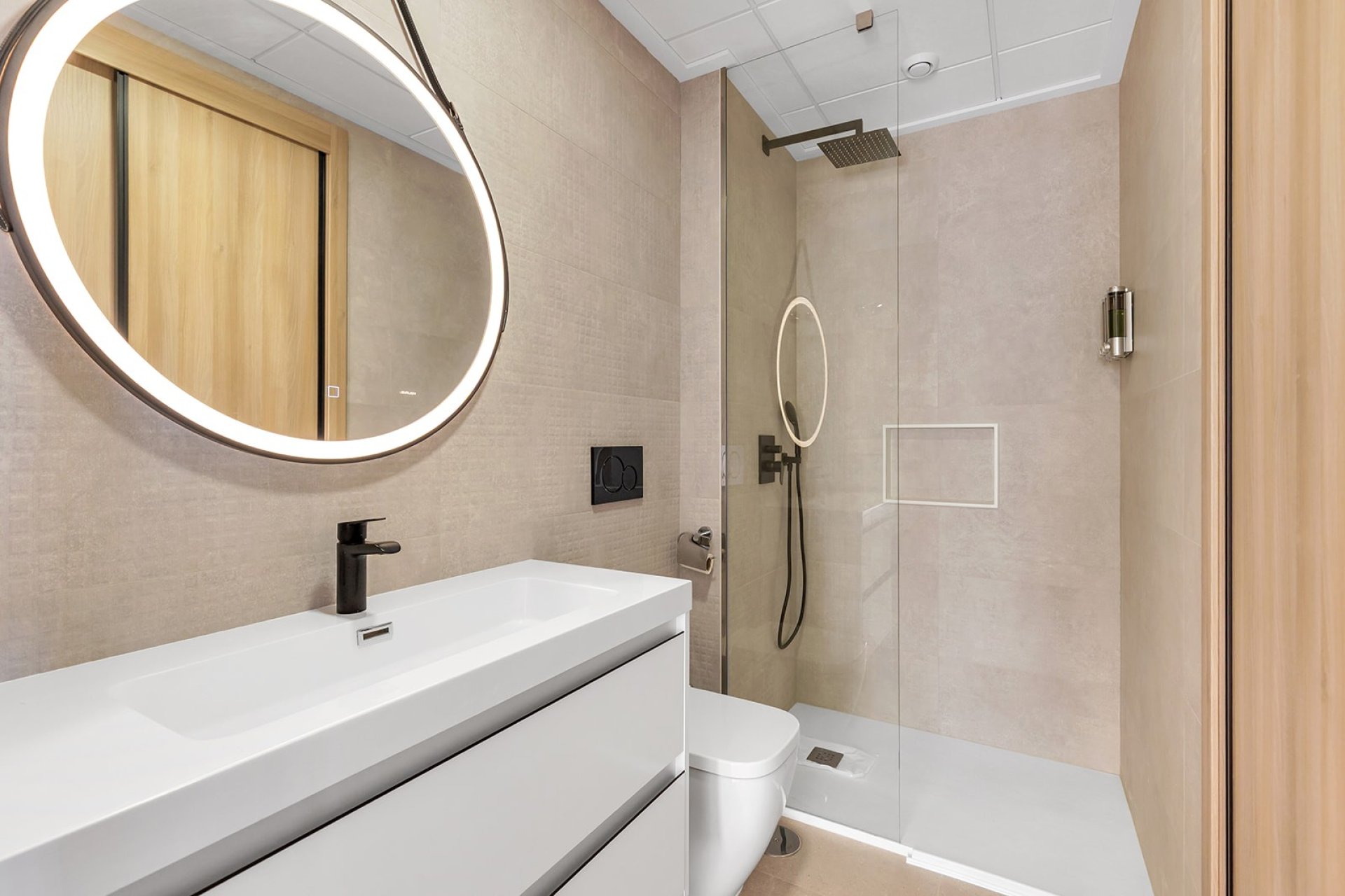 Resale - apartment -
Guardamar del Segura - El Raso