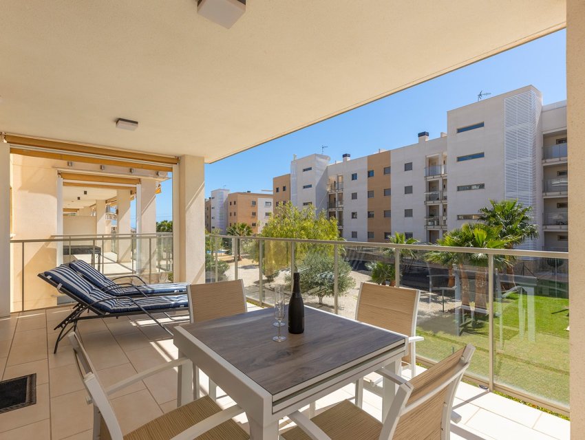 Resale - apartment -
Orihuela Costa - La Zenia