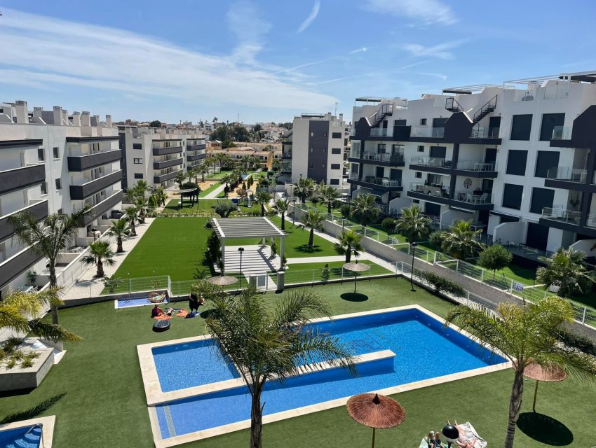 Resale - apartment -
Orihuela Costa - Villamartín