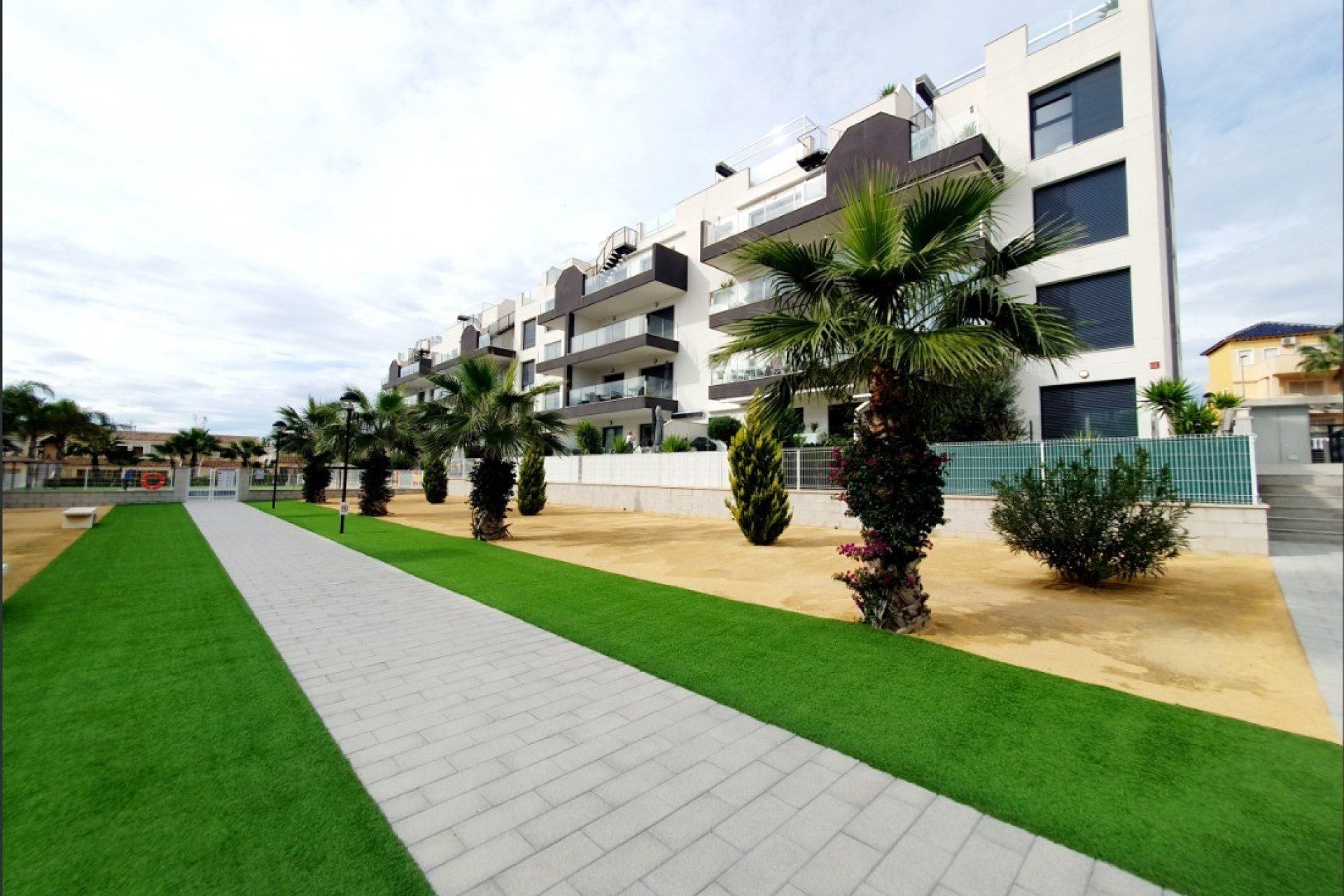 Resale - apartment -
Orihuela Costa - Villamartín