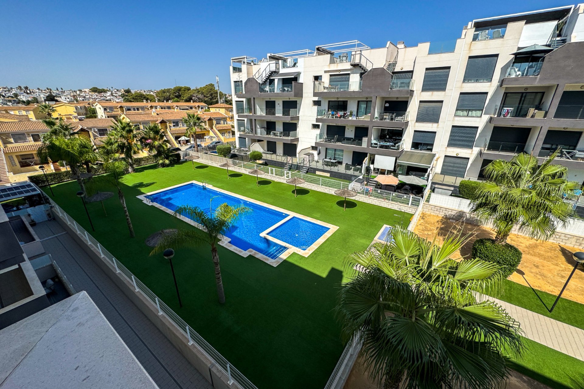 Resale - apartment -
Orihuela Costa - Villamartín