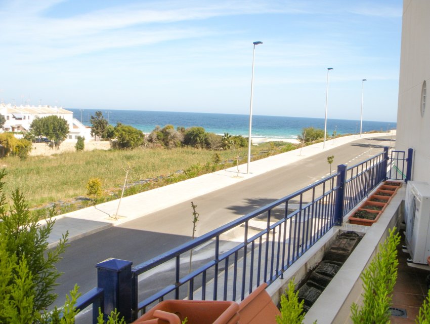 Resale - apartment -
Pilar de la Horadada - Mil Palmeras