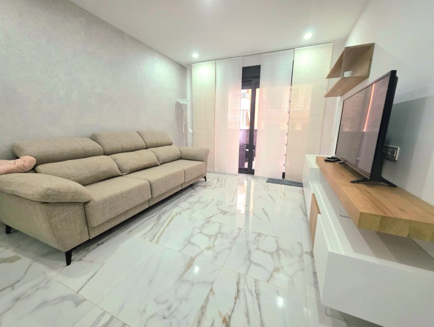 Resale - apartment -
Torrevieja - Center