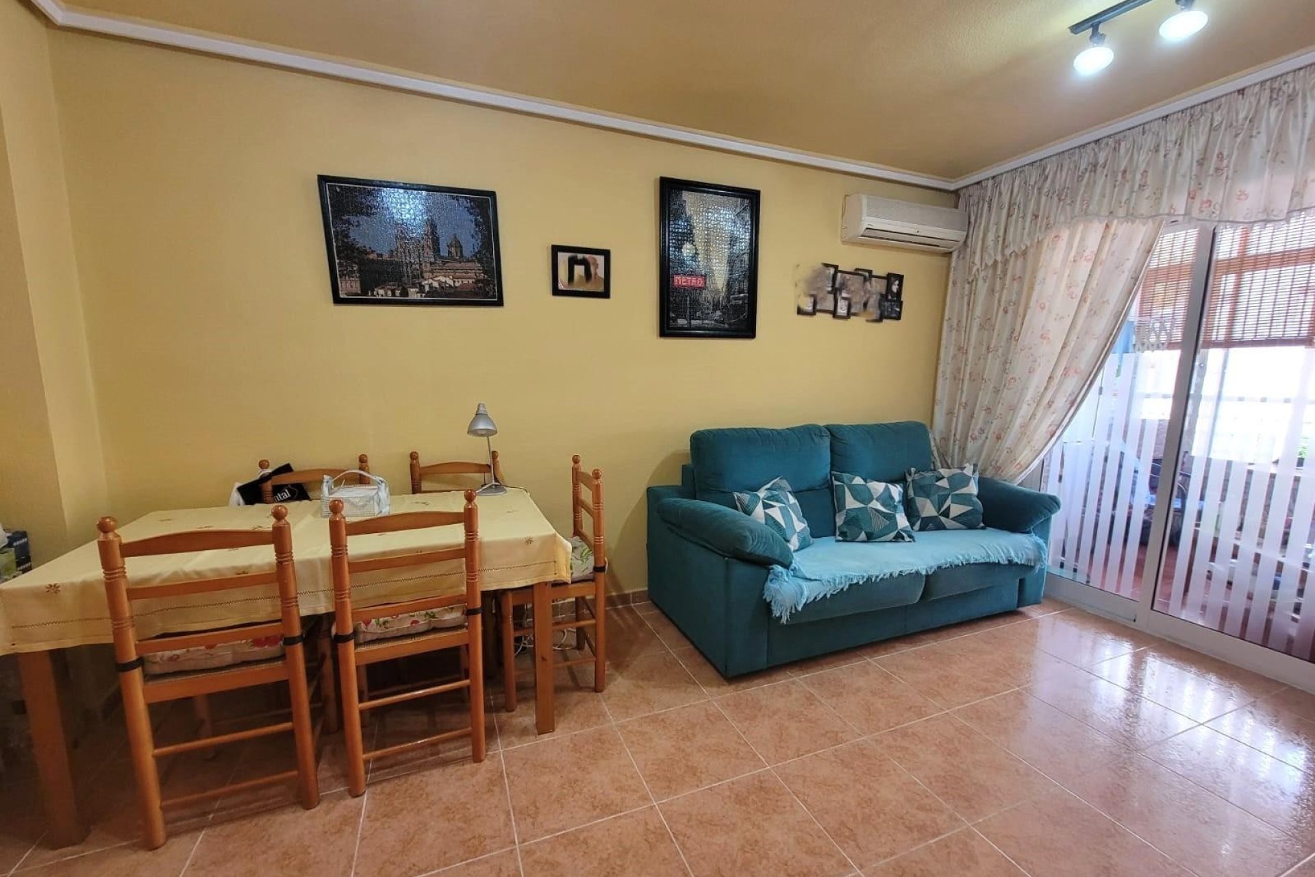 Resale - apartment -
Torrevieja - Nueva Torrevieja
