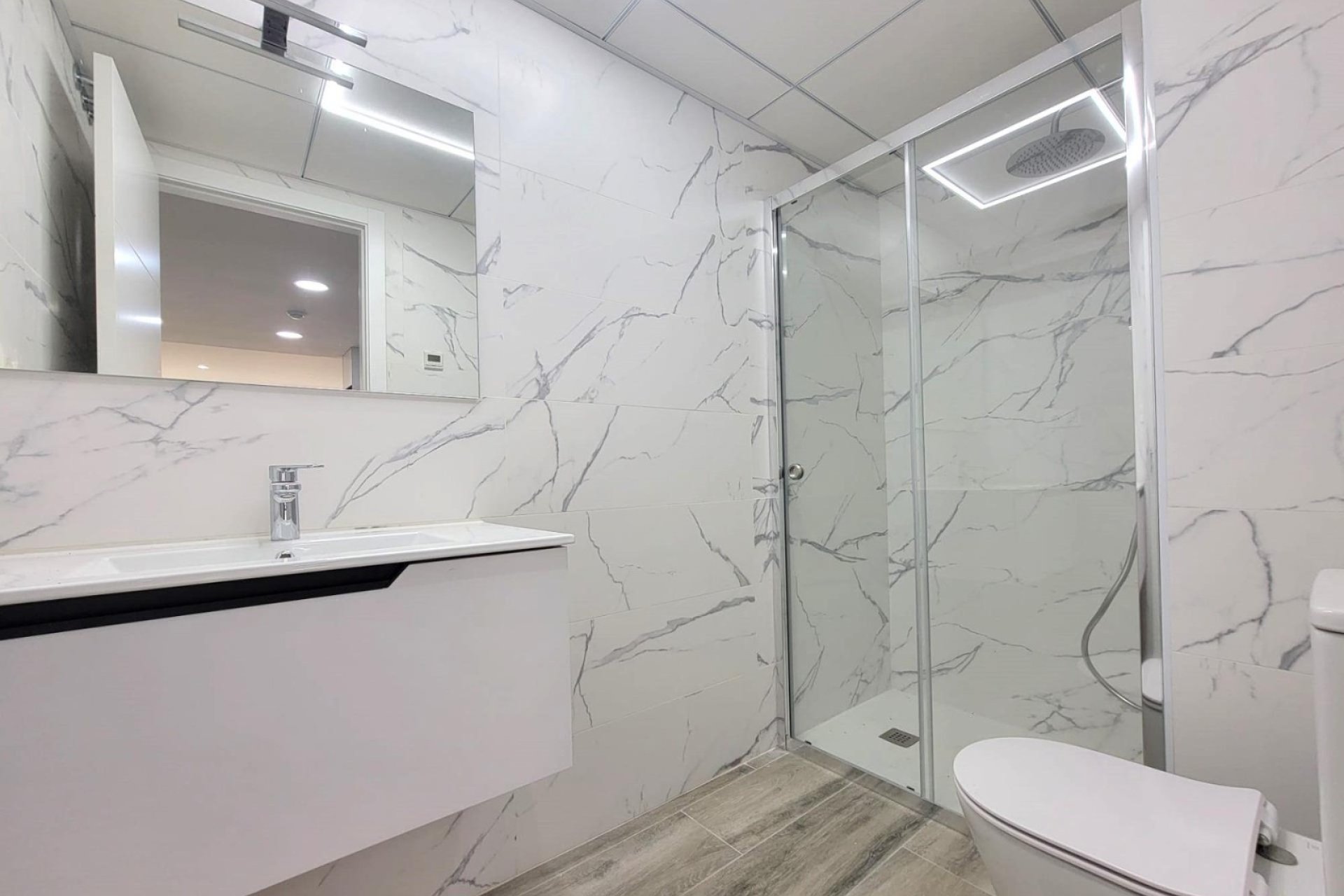 Resale - apartment -
Torrevieja - Playa del Cura