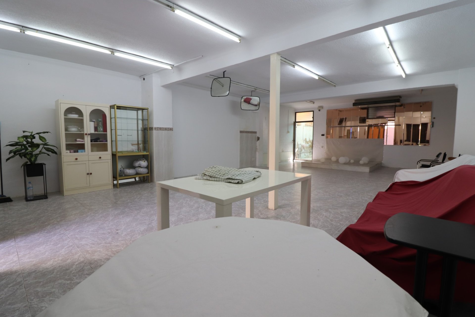 Resale - Commercial -
Benijofar - Benijofar - Village