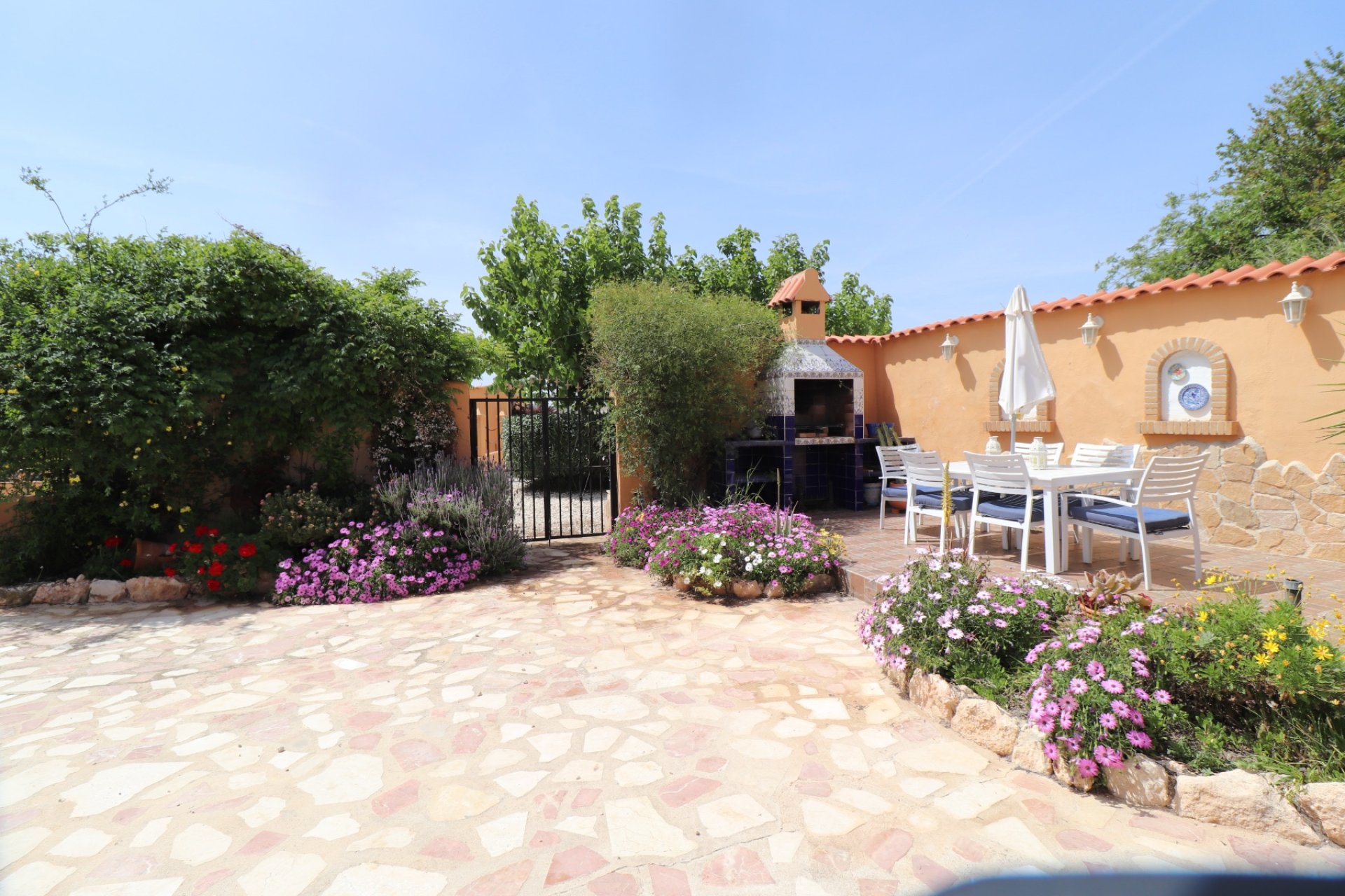 Resale - Country House -
Hondón de las Nieves - La Canalosa