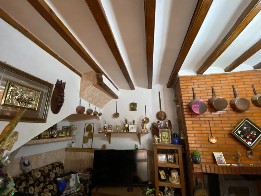 Resale - Country House -
Sax