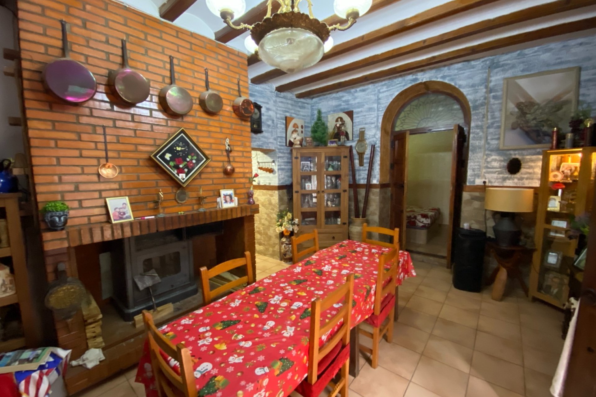 Resale - Country House -
Sax