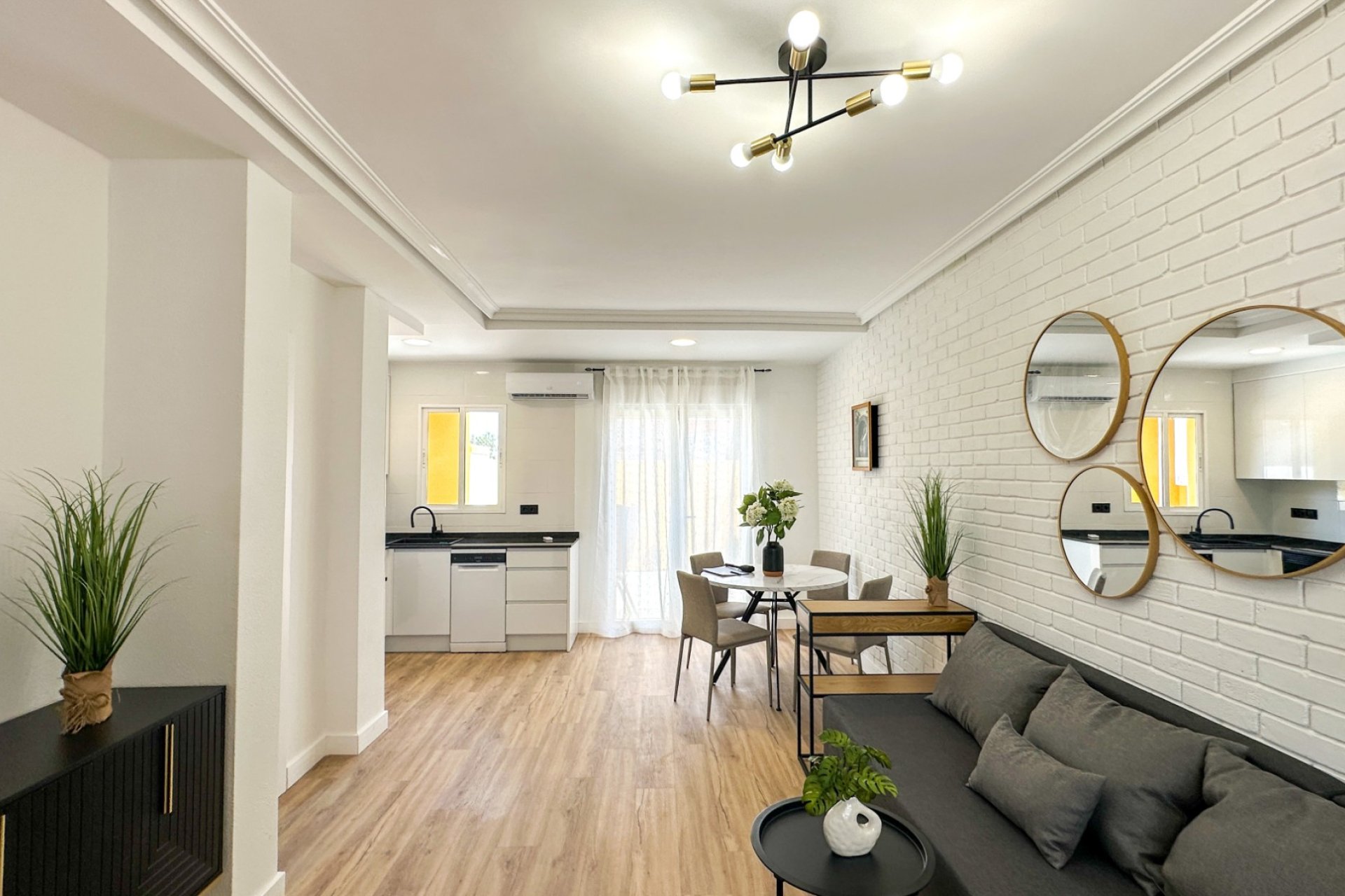 Resale - Townhouse -
Orihuela Costa - La Regia