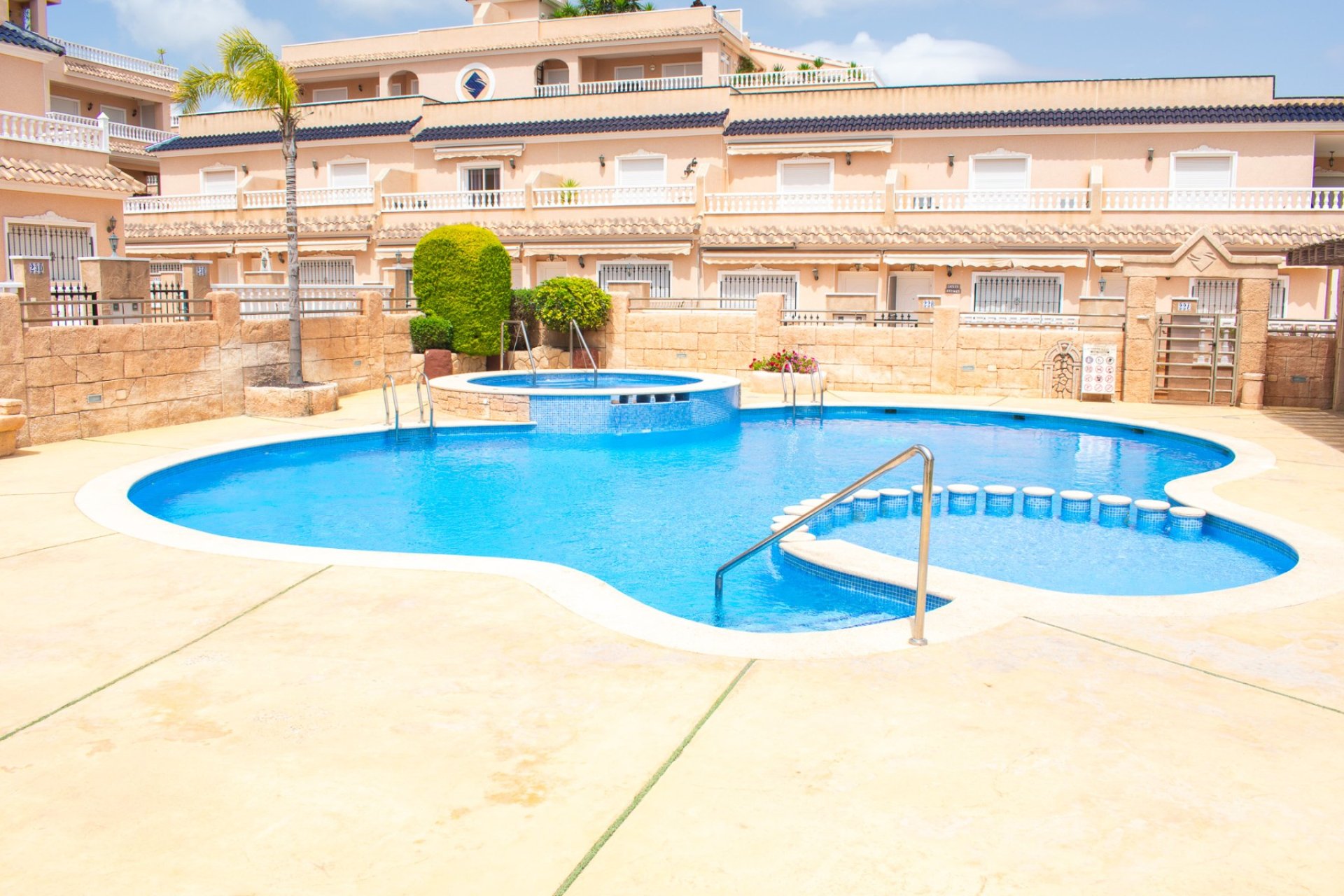 Resale - Townhouse -
Orihuela Costa - Los Dolses