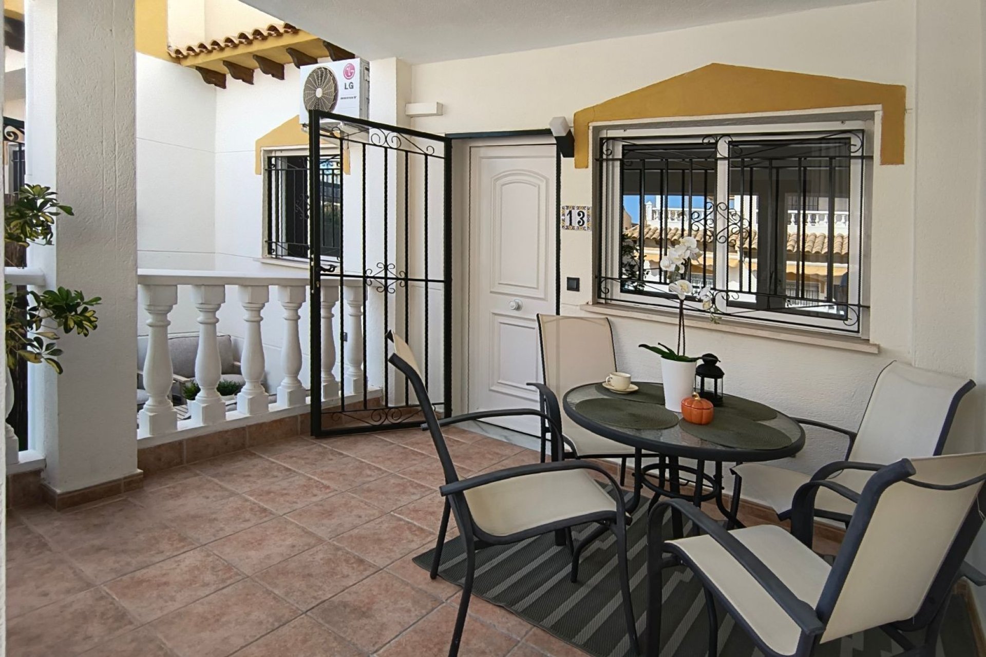 Resale - Townhouse -
Orihuela Costa - Punta Prima