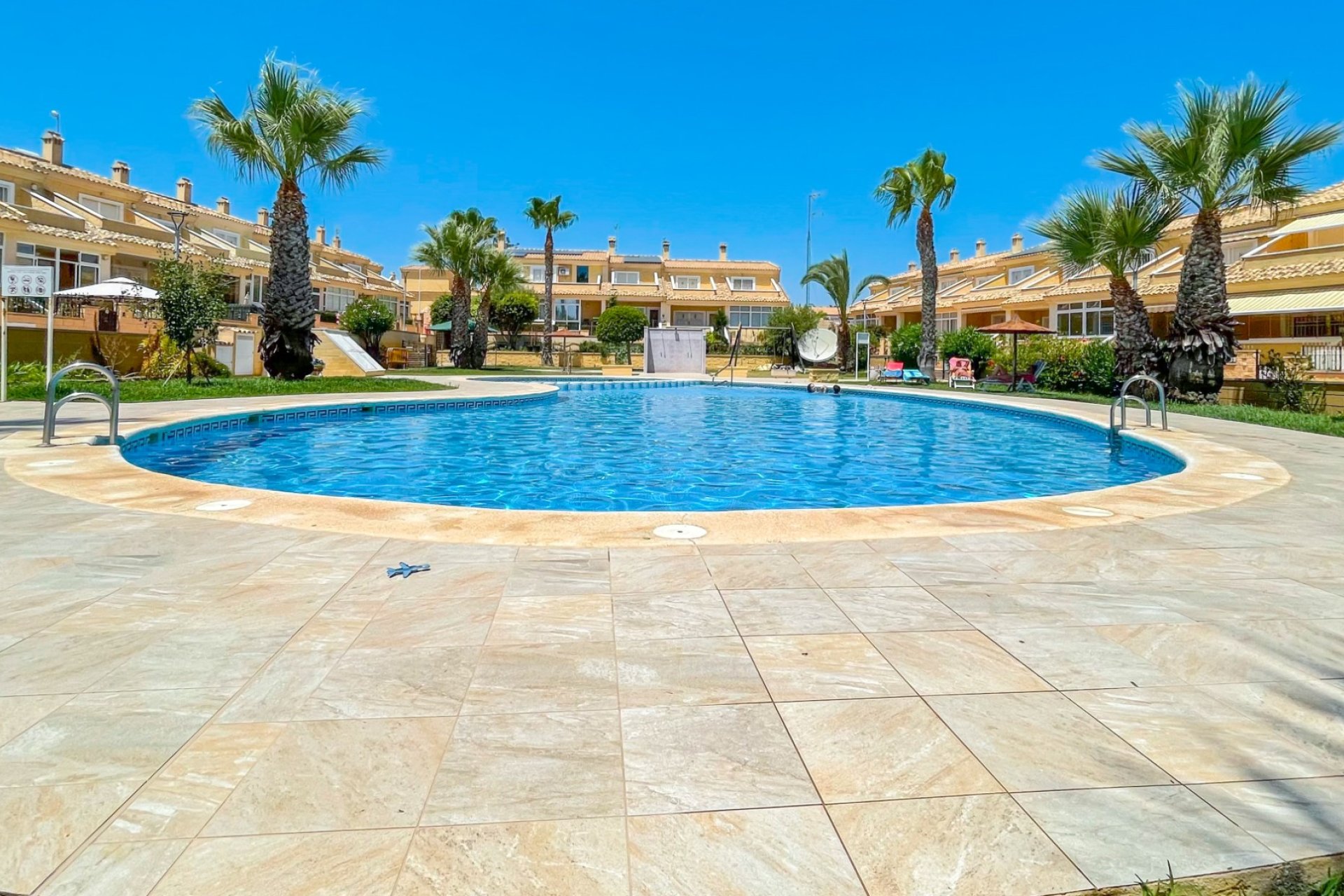 Resale - Townhouse -
Orihuela Costa - Punta Prima