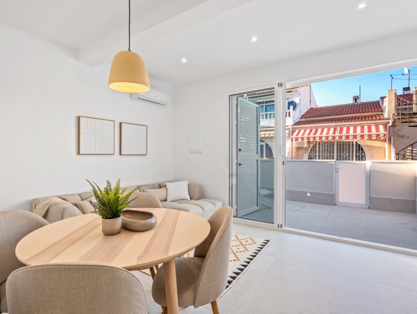 Resale - Townhouse -
Torrevieja - El Chaparral