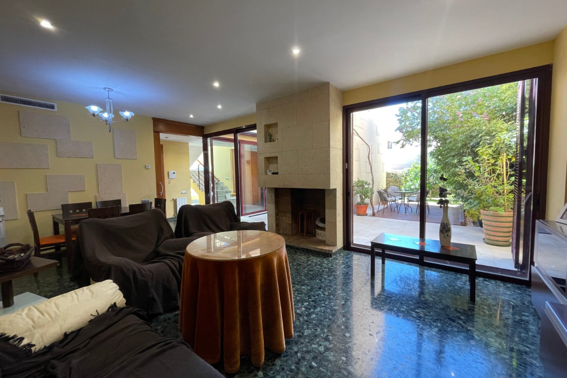 Resale - Townhouse -
Villanueva Rio Segura - Villanueva
