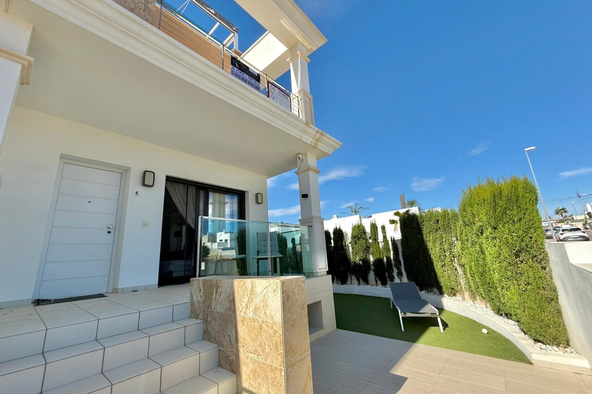 Resale - Villa -
Ciudad Quesada - Pueblo Bravo