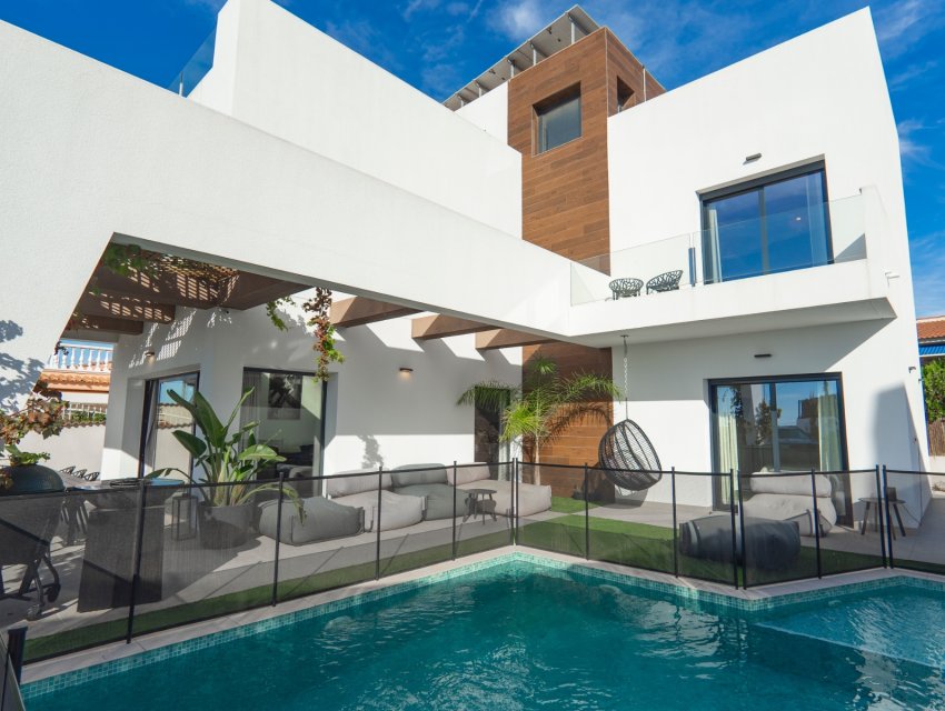 Resale - Villa -
Ciudad Quesada - town