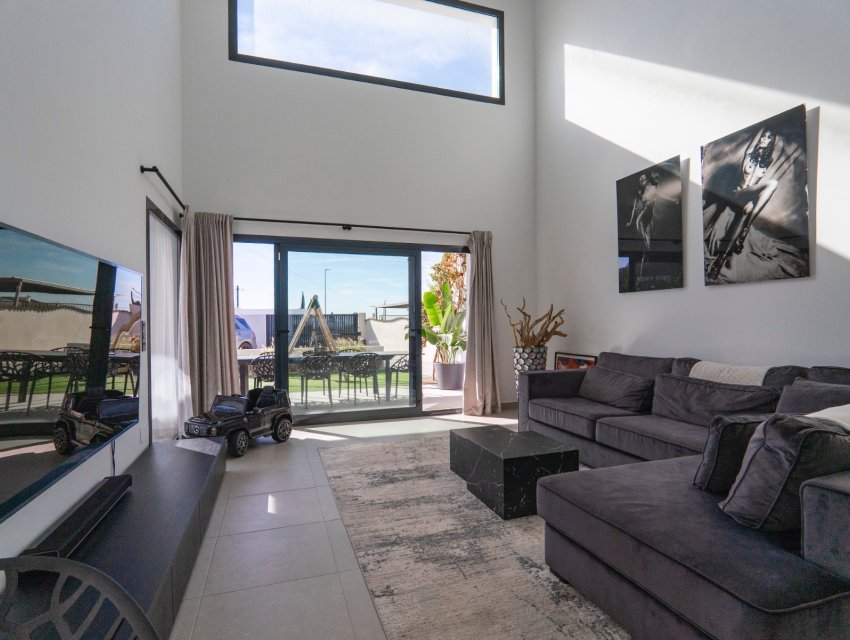 Resale - Villa -
Ciudad Quesada - town