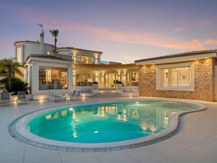 Resale - Villa -
Ciudad Quesada