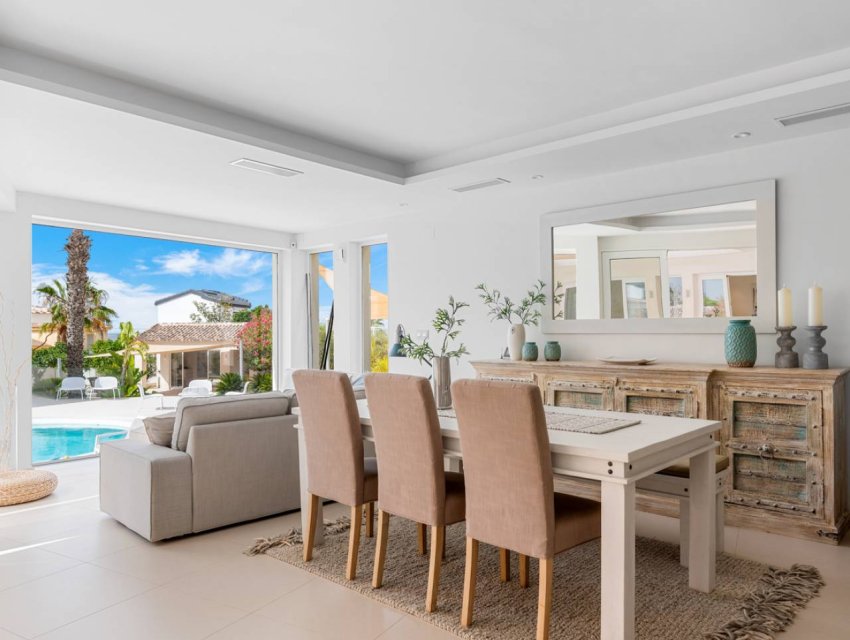 Resale - Villa -
Ciudad Quesada