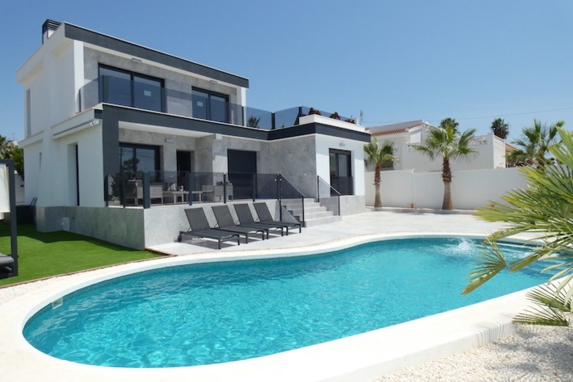 Resale - Villa -
Ciudad Quesada