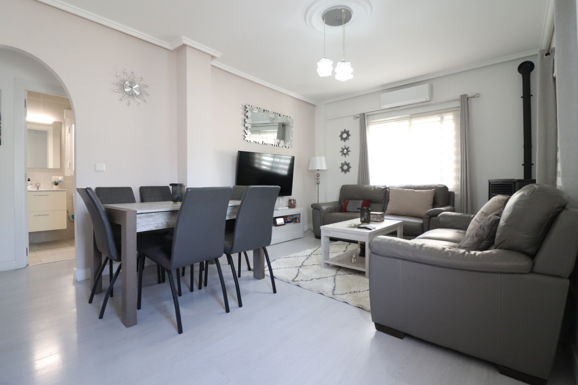 Resale - Villa -
Ciudad Quesada