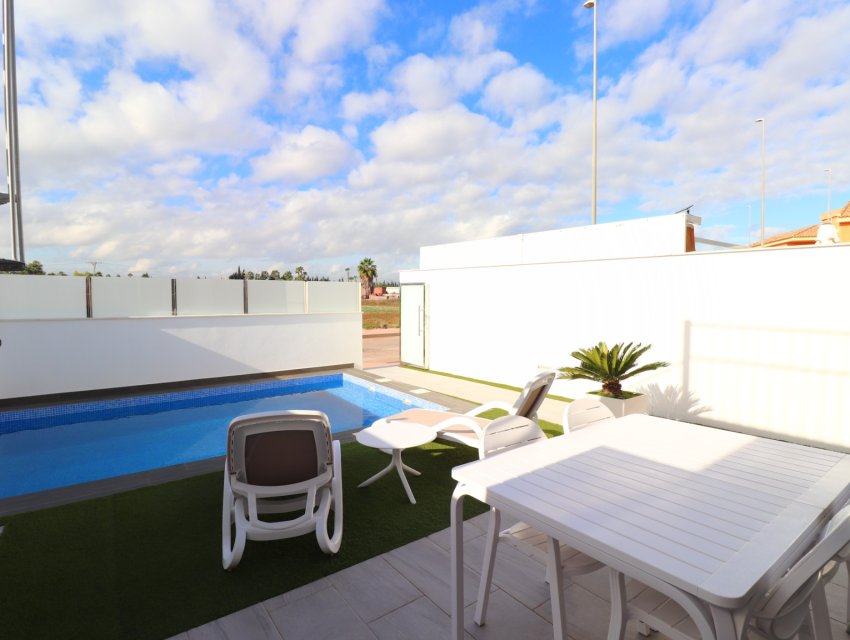 Resale - Villa -
Daya Vieja - Daya Vieja - Town