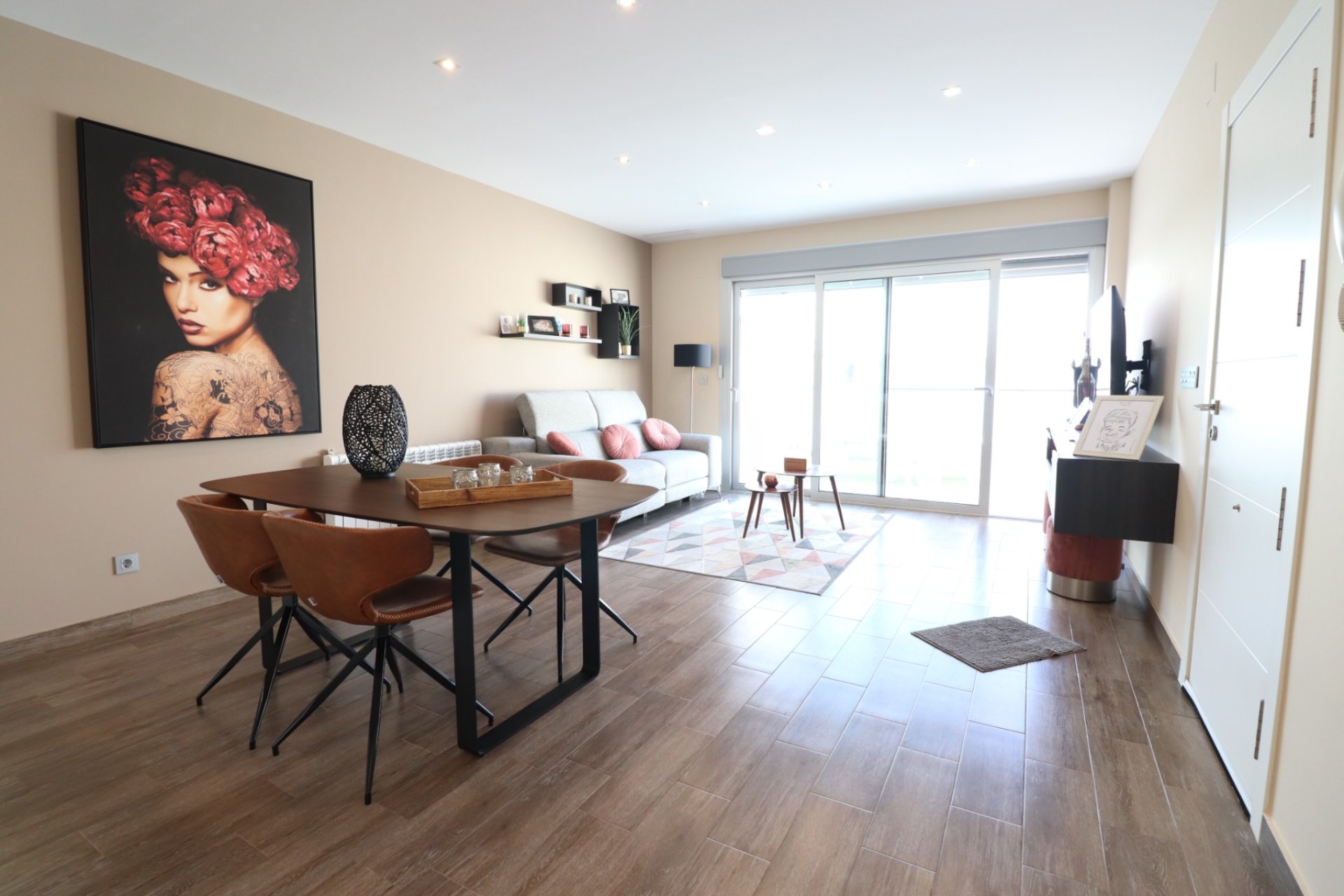 Resale - Villa -
Daya Vieja - Daya Vieja - Town