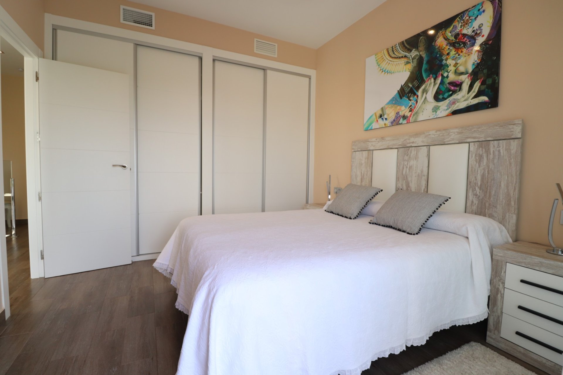 Resale - Villa -
Daya Vieja - Daya Vieja - Town