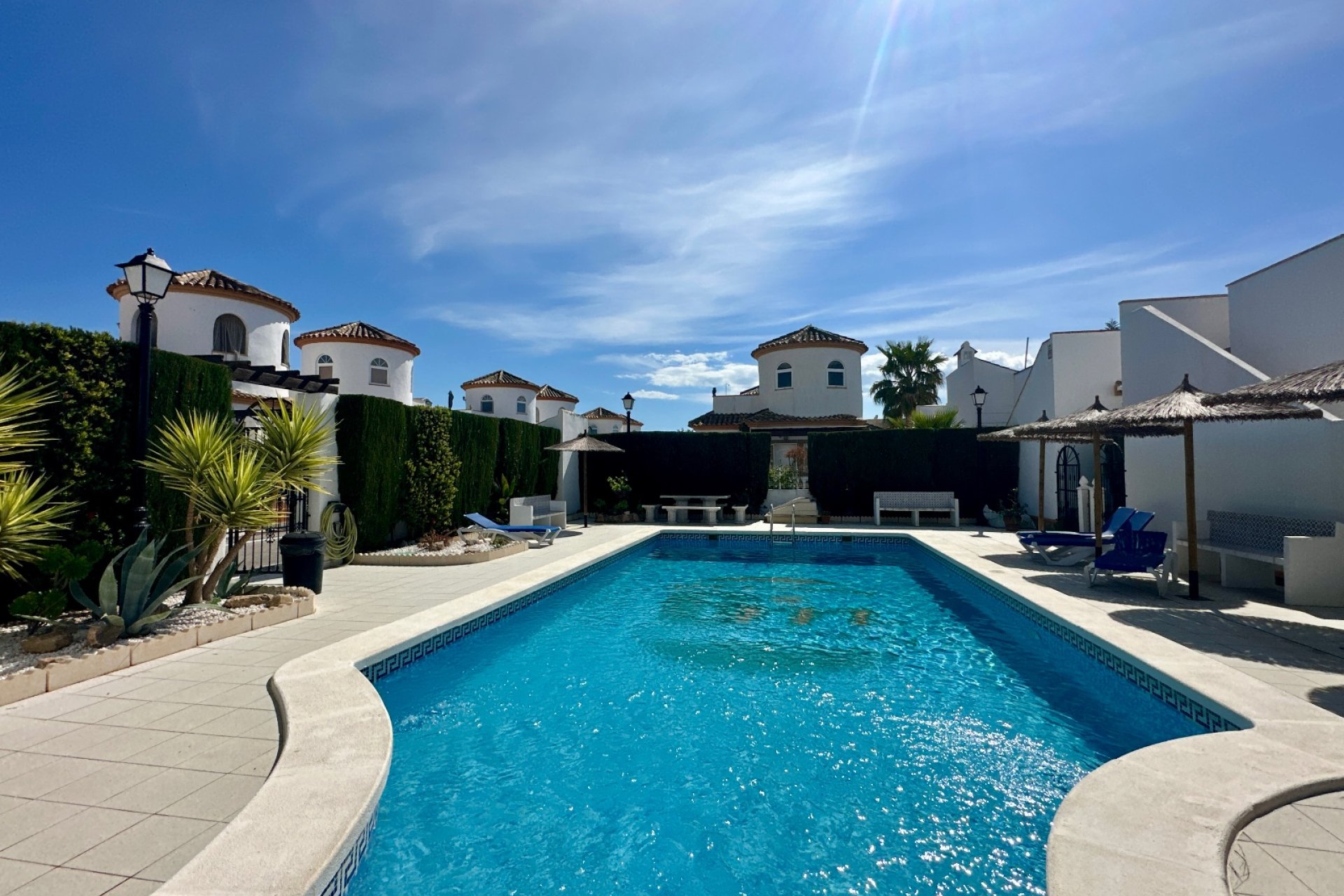 Resale - Villa -
Guardamar del Segura - El Raso