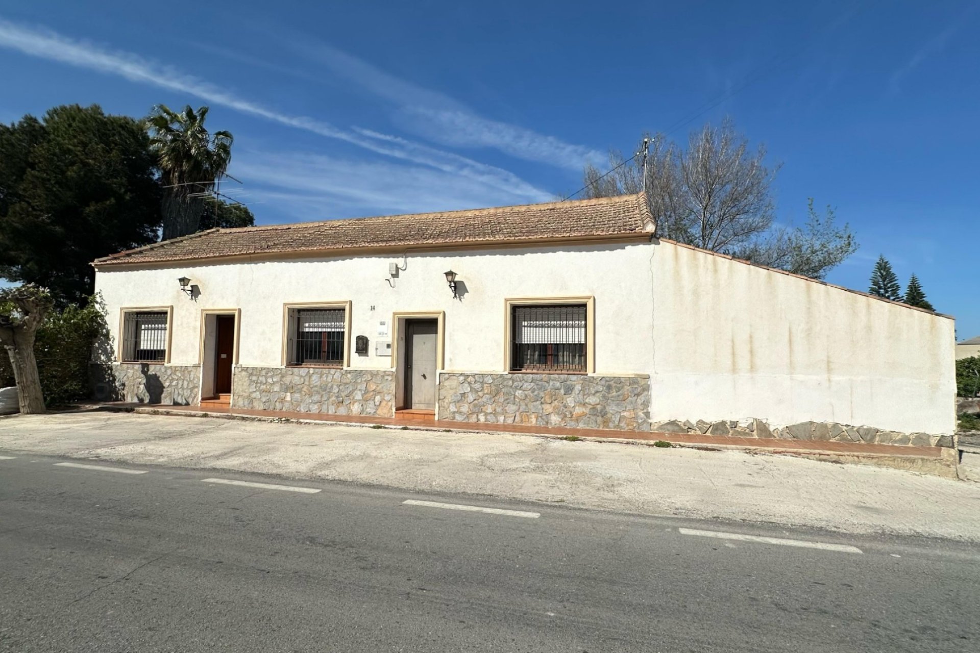 Resale - Villa -
Heredades