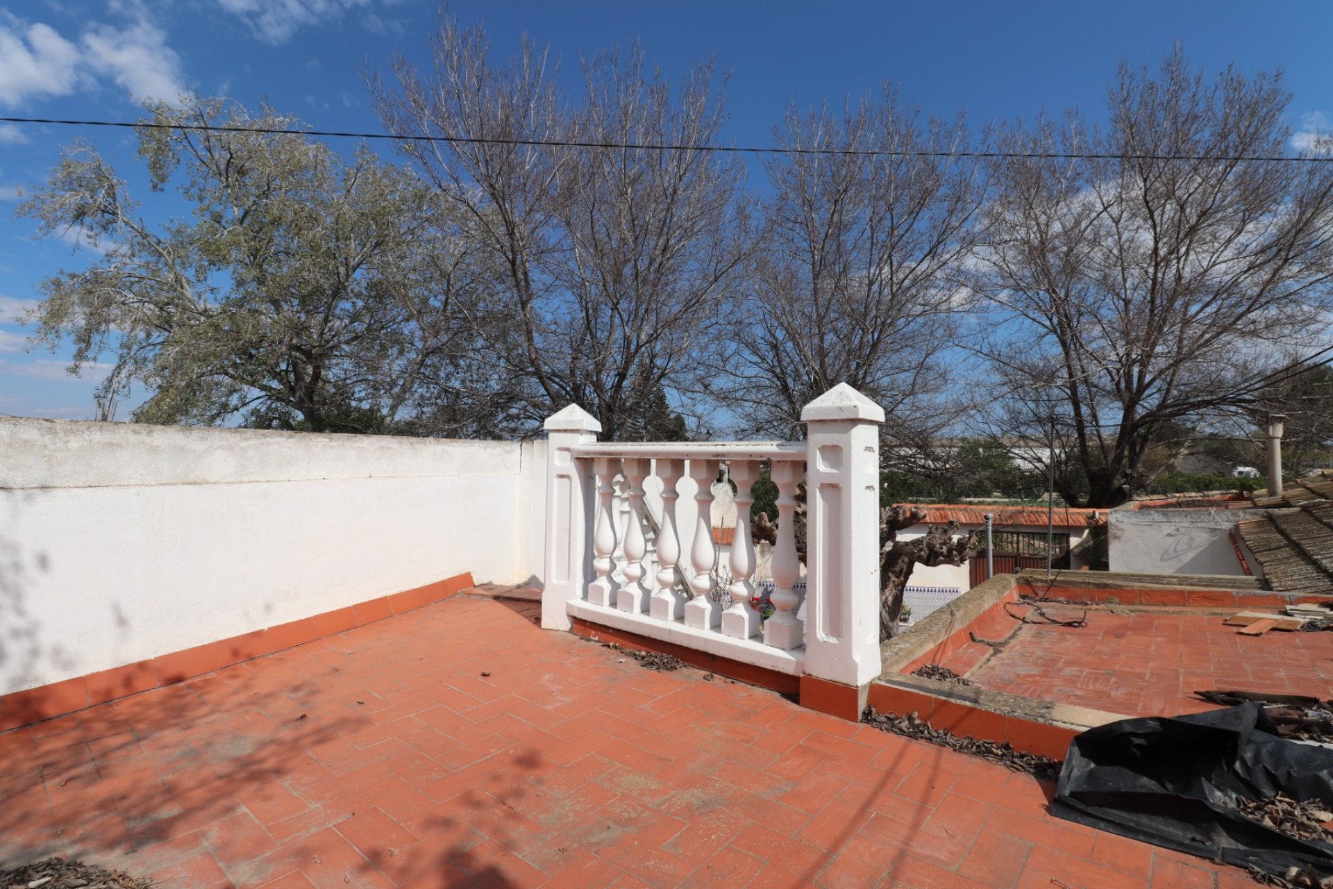 Resale - Villa -
Heredades