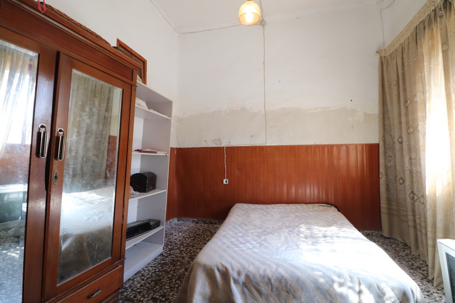 Resale - Villa -
Heredades
