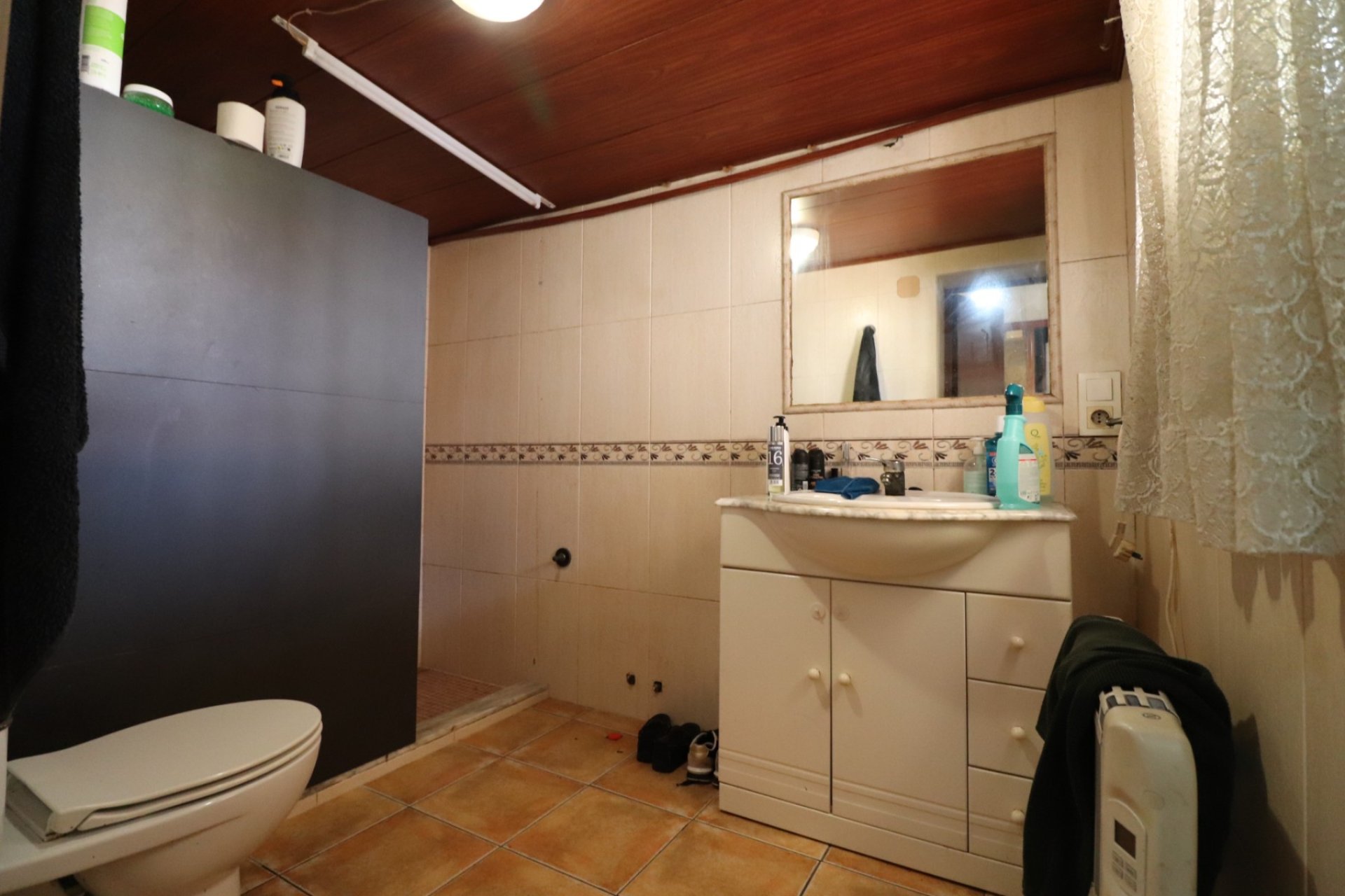 Resale - Villa -
Heredades