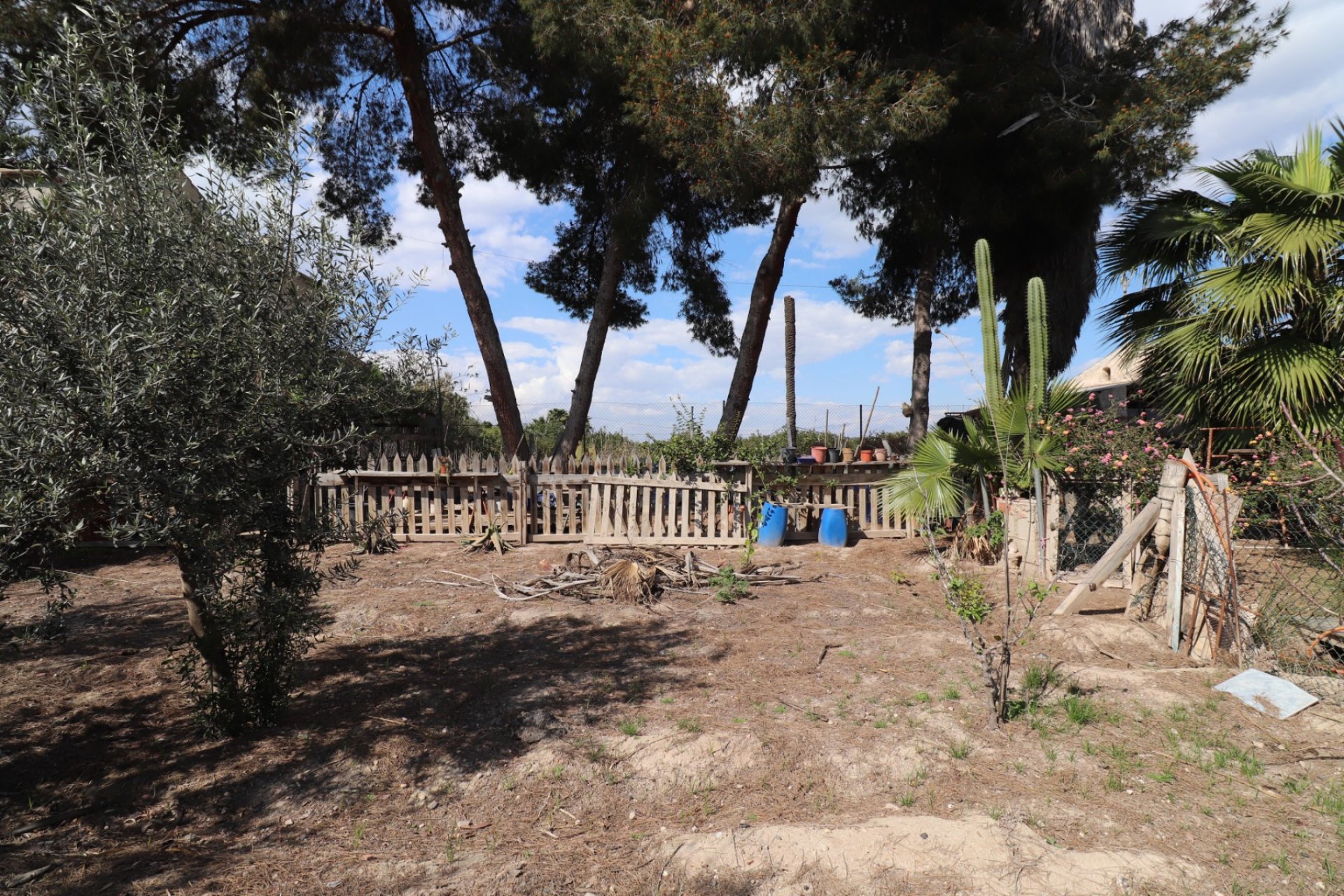 Resale - Villa -
Heredades