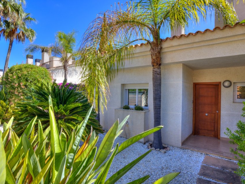 Resale - Villa -
Moraira - Sabatera