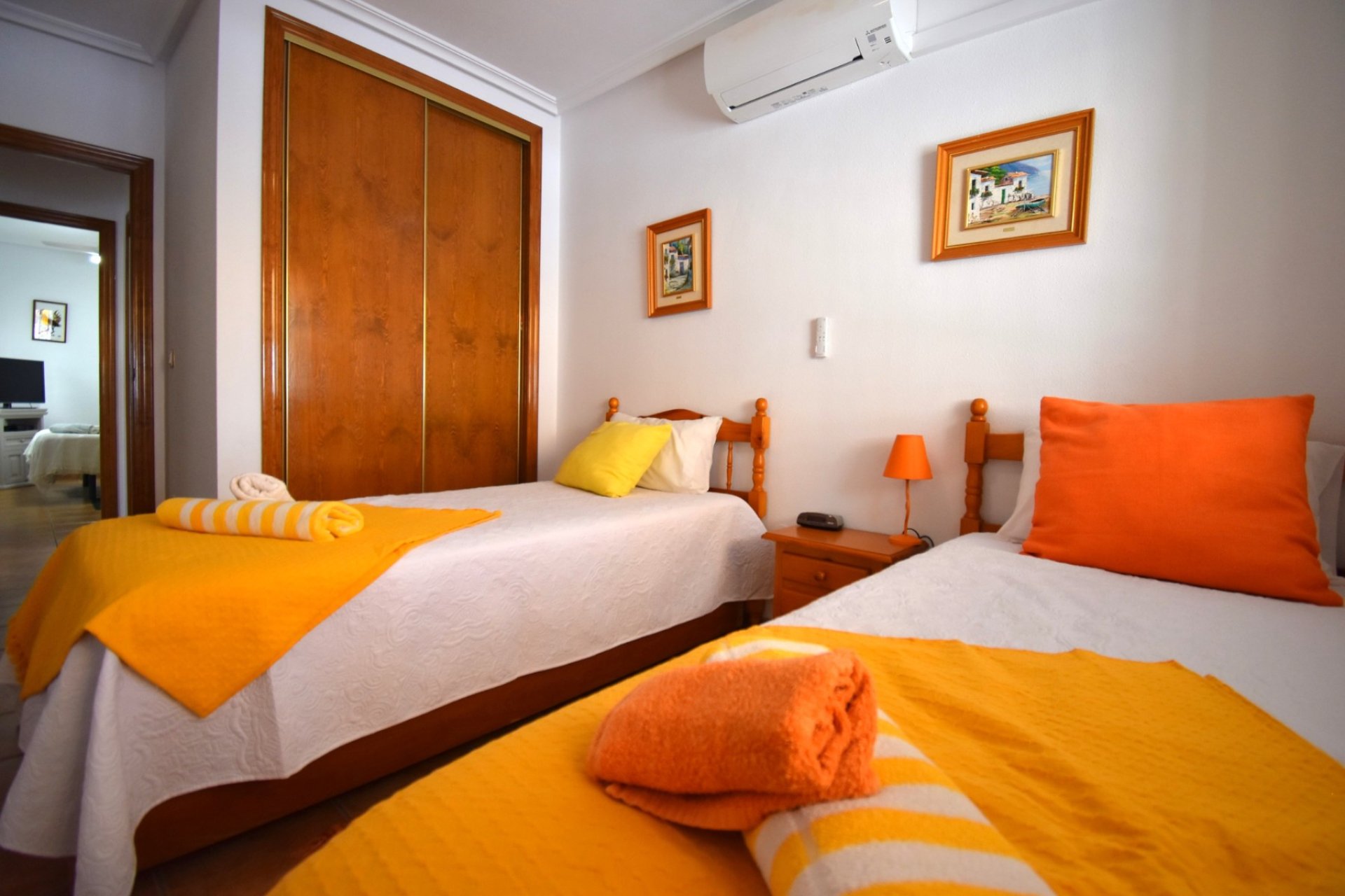 Resale - Villa -
Orihuela Costa - La Zenia
