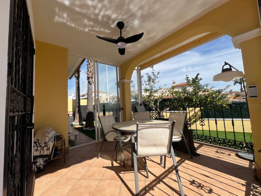 Resale - Villa -
Orihuela Costa - Los Dolses