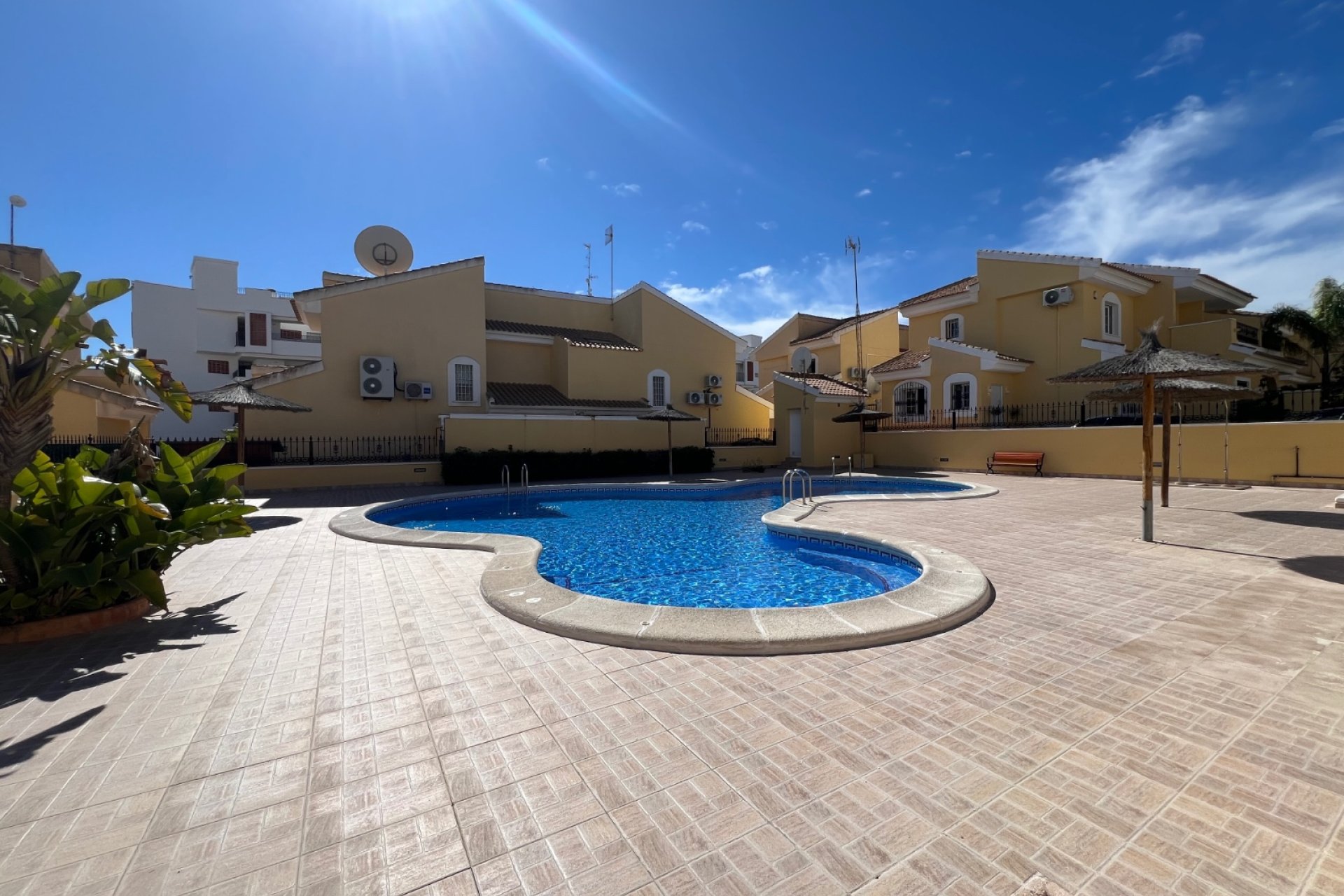 Resale - Villa -
Orihuela Costa - Los Dolses