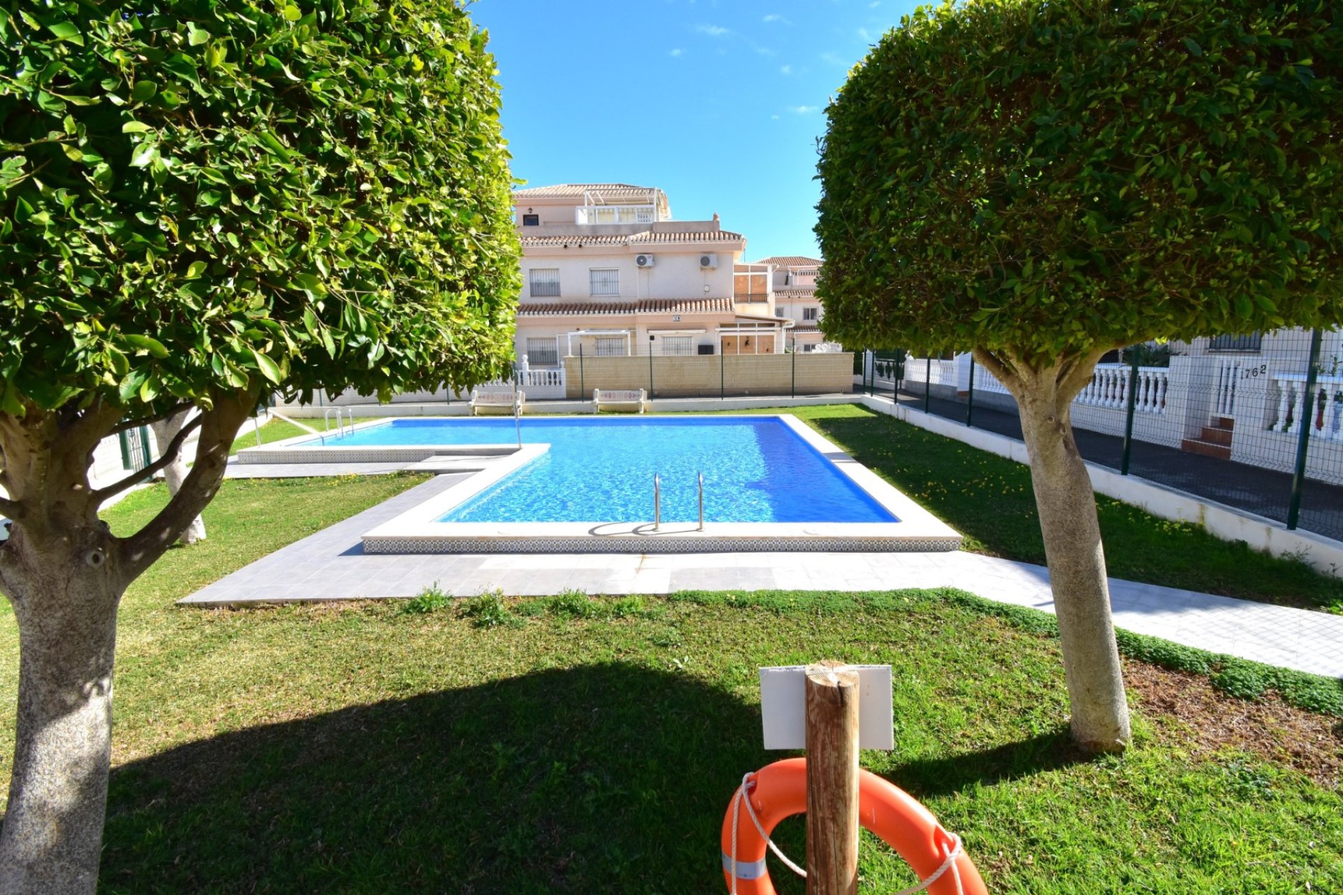 Resale - Villa -
Orihuela Costa - Playa Flamenca