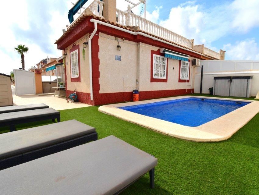 Resale - Villa -
Orihuela Costa - Playa Flamenca