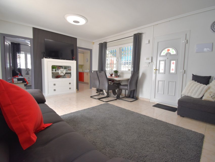 Resale - Villa -
Orihuela Costa - Playa Flamenca