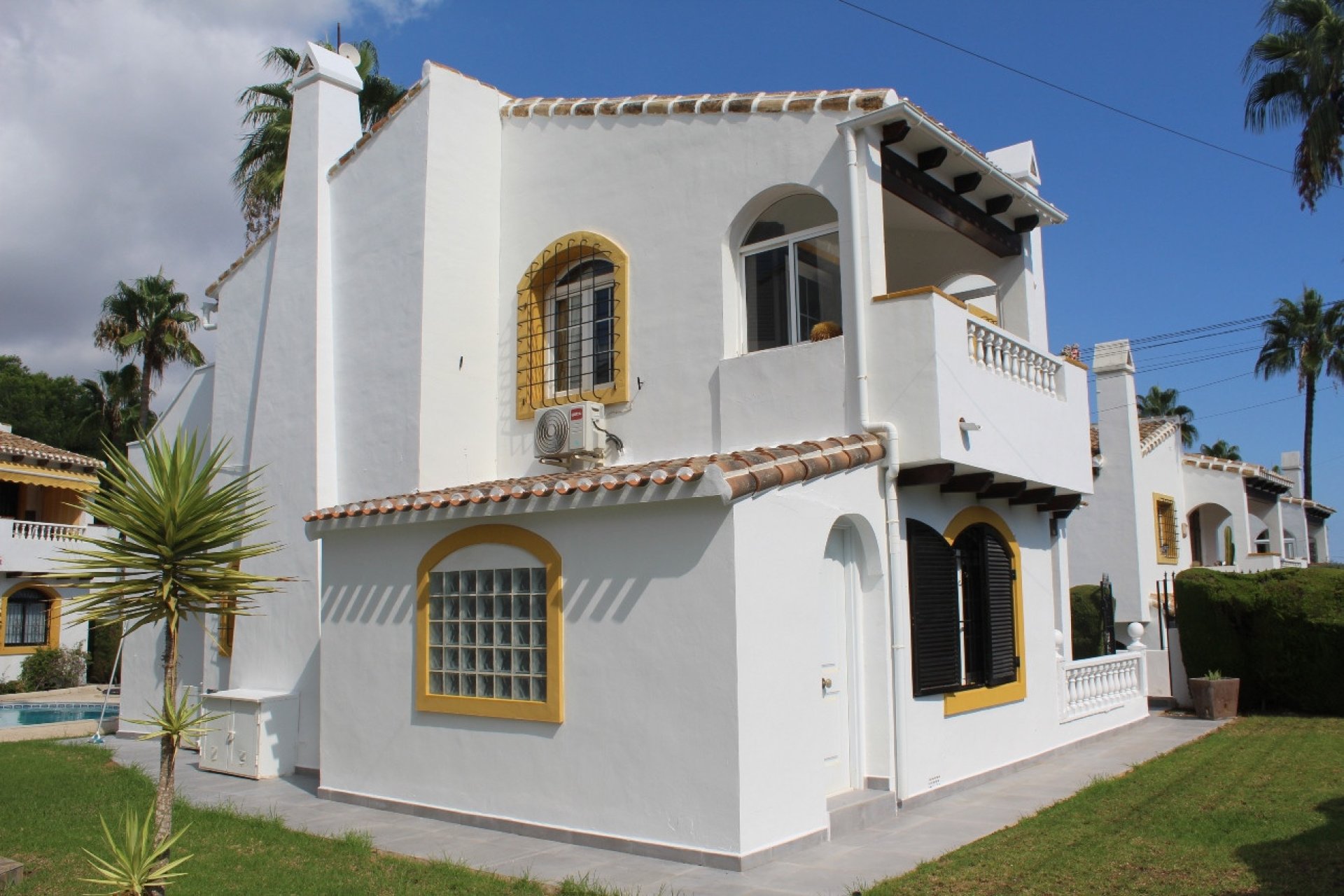 Resale - Villa -
Orihuela Costa - Villamartín