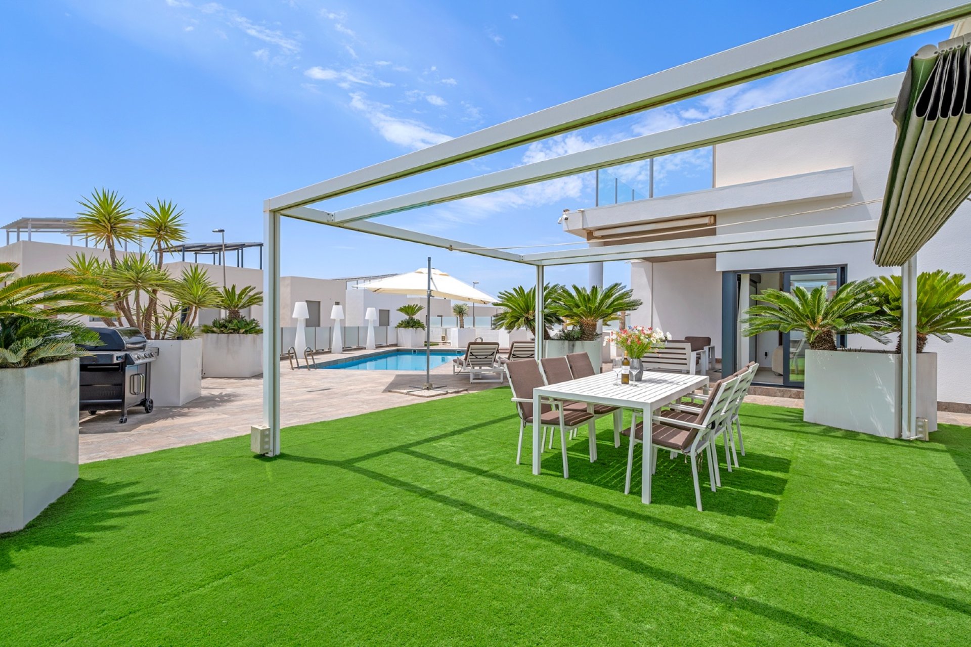 Resale - Villa -
Orihuela Costa - Villamartín