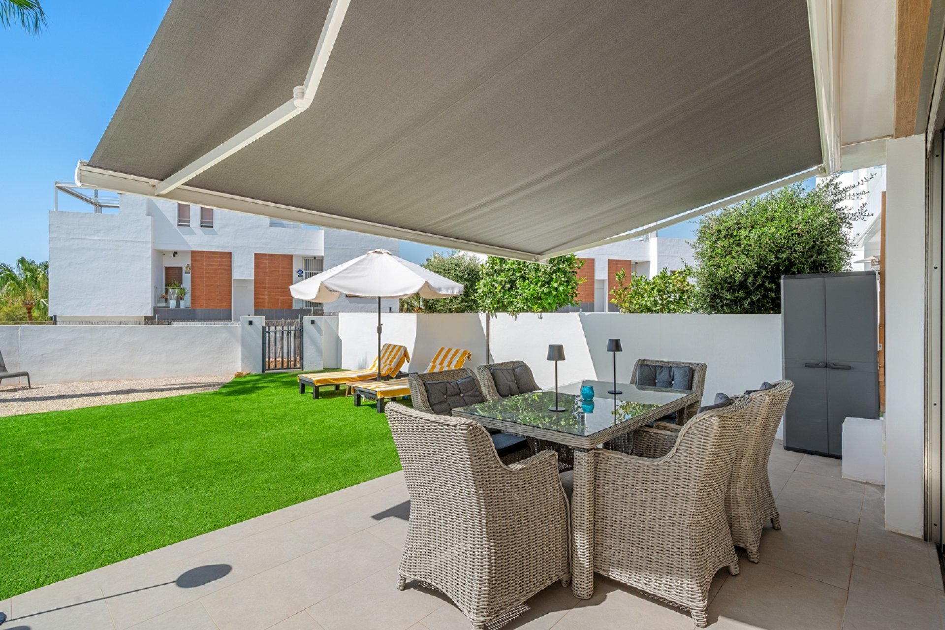 Resale - Villa -
Orihuela Costa - Villamartín