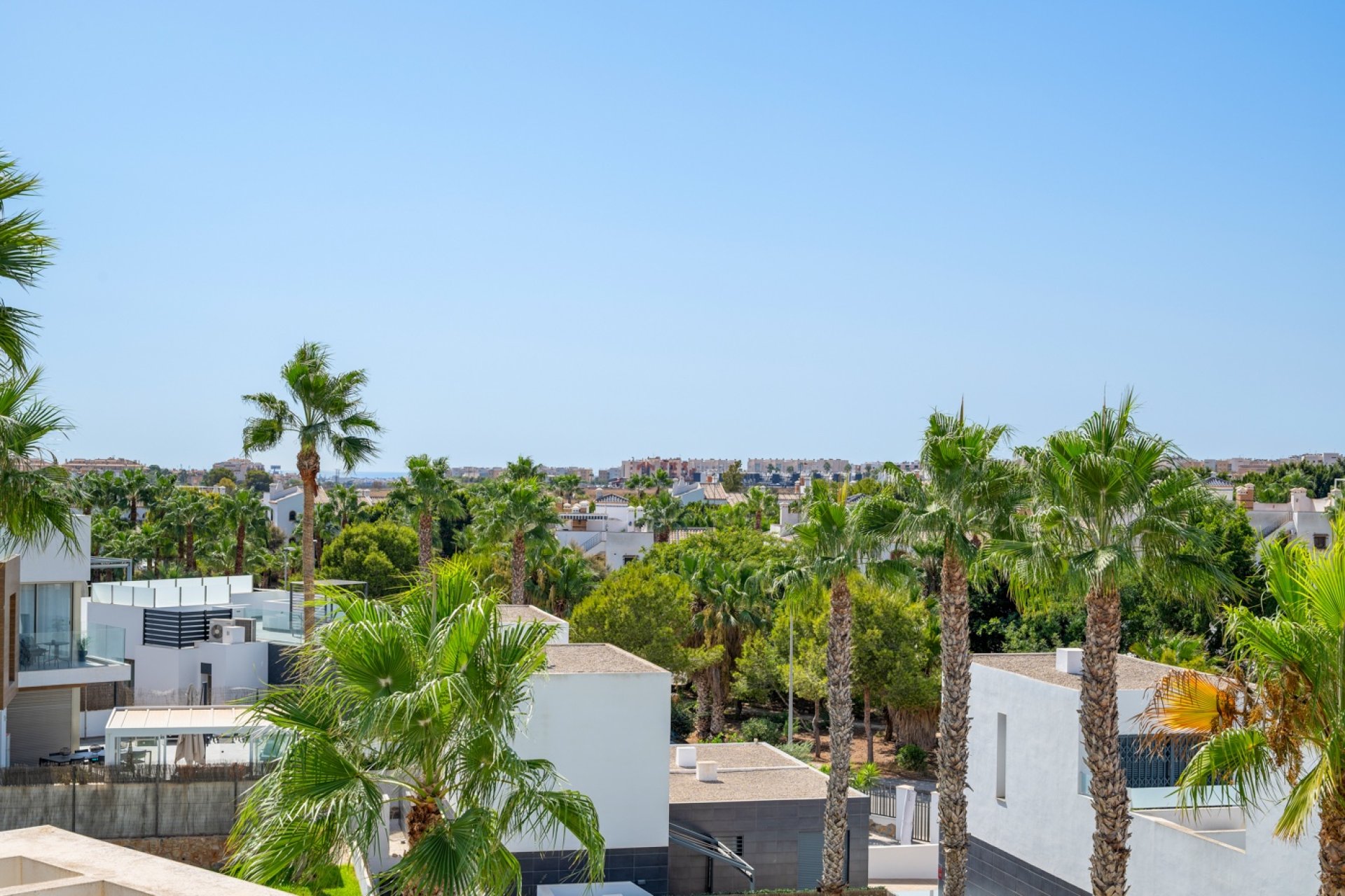 Resale - Villa -
Orihuela Costa - Villamartín
