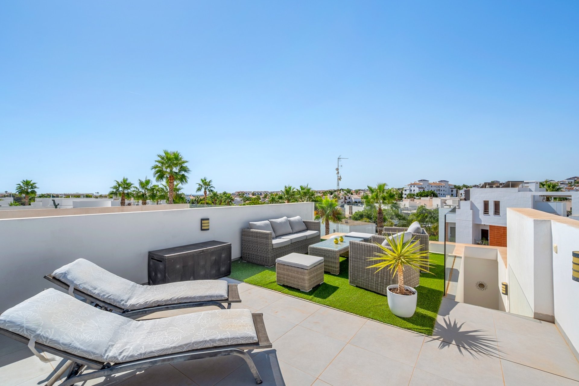 Resale - Villa -
Orihuela Costa - Villamartín